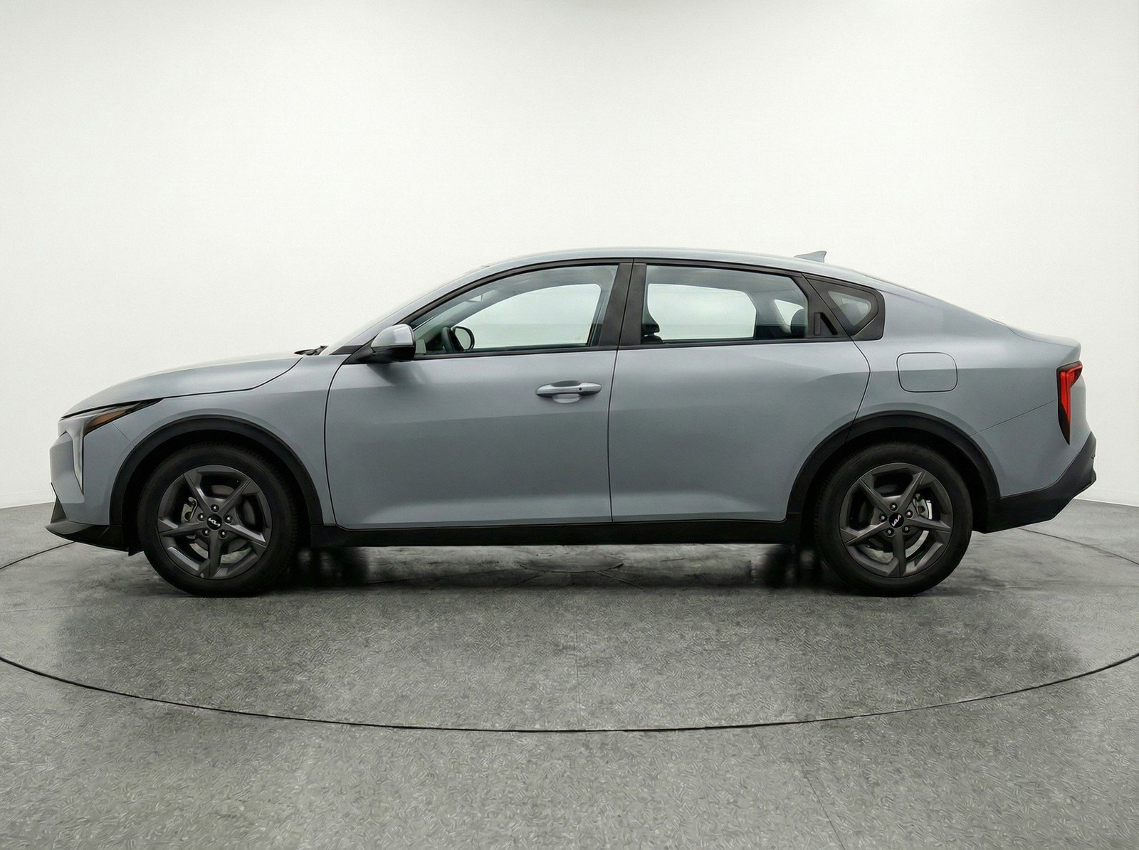 Used 2025 Kia K4 LXS image 5