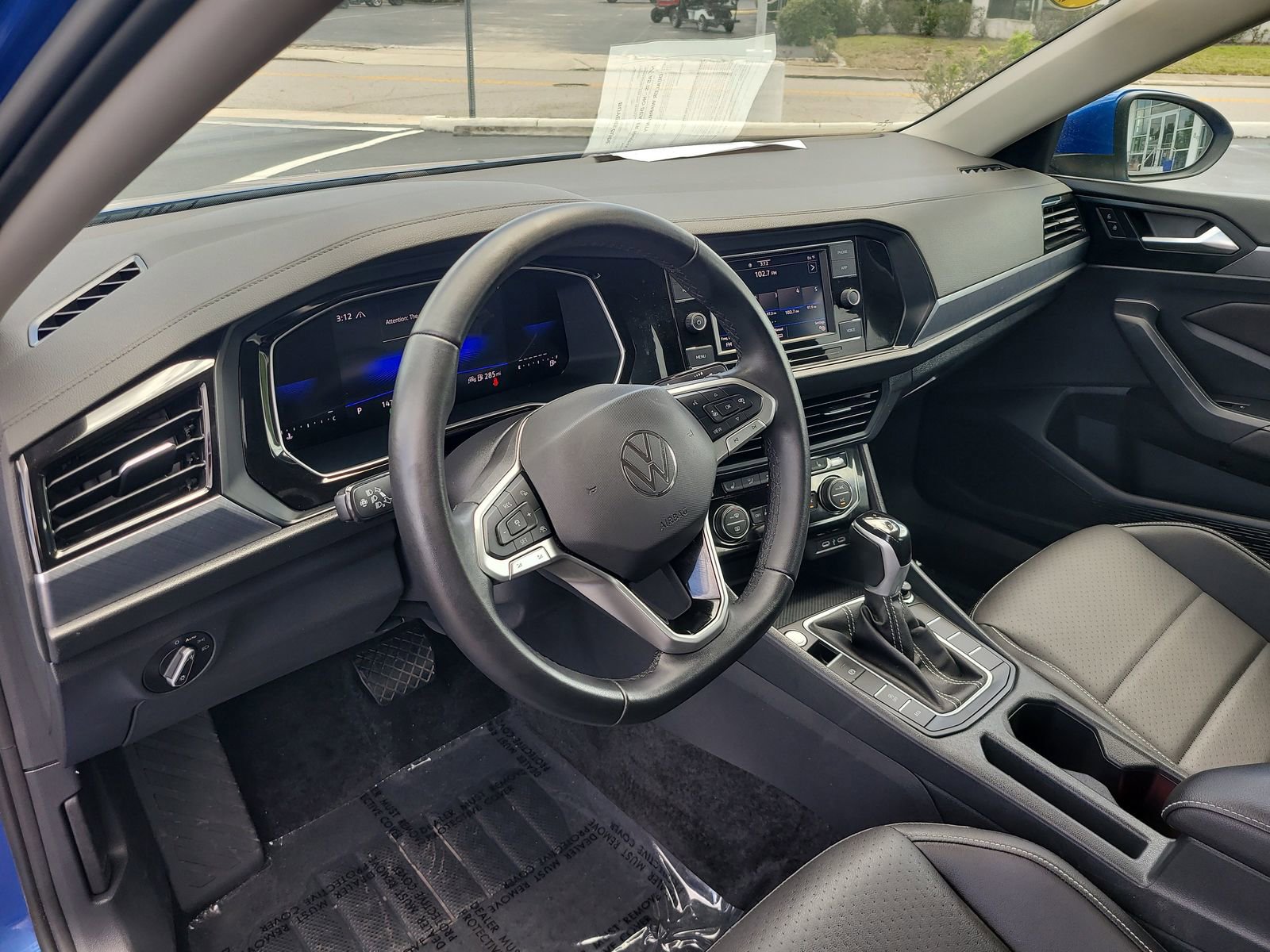 Used 2024 Volkswagen Jetta SE image 16