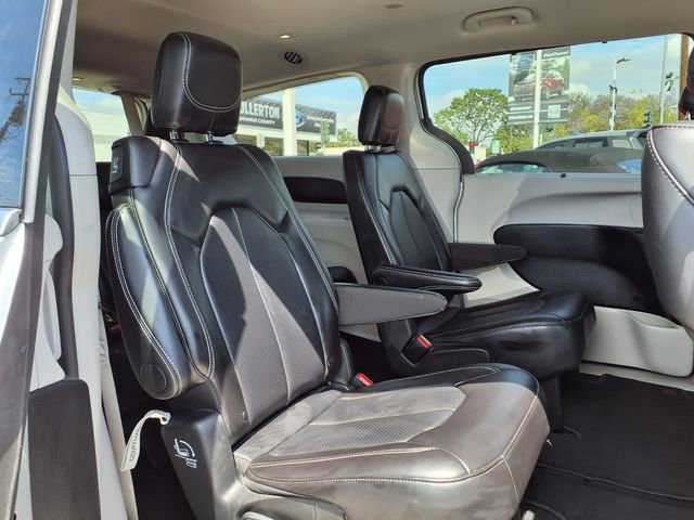 Used 2024 Chrysler Pacifica Touring-L FWD image 22