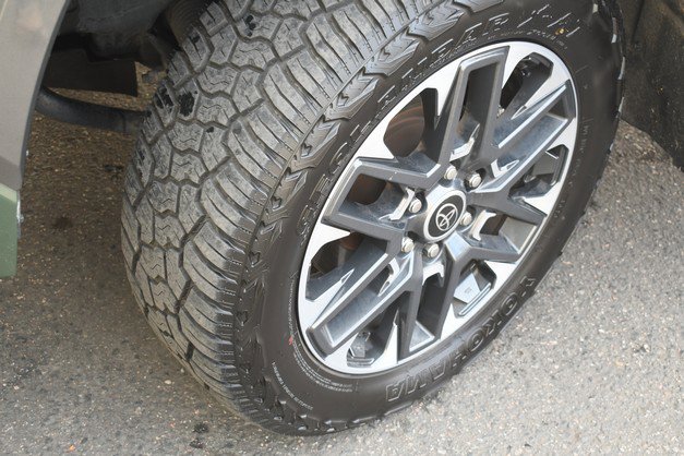 Used 2023 Toyota Tundra Limited image 11