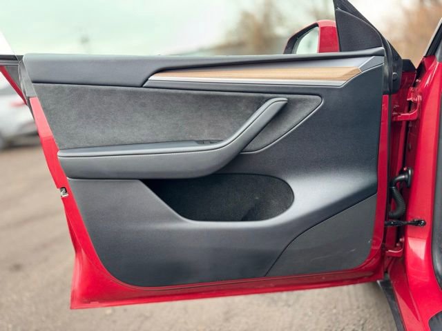 Used 2023 Tesla Model Y Long Range image 10