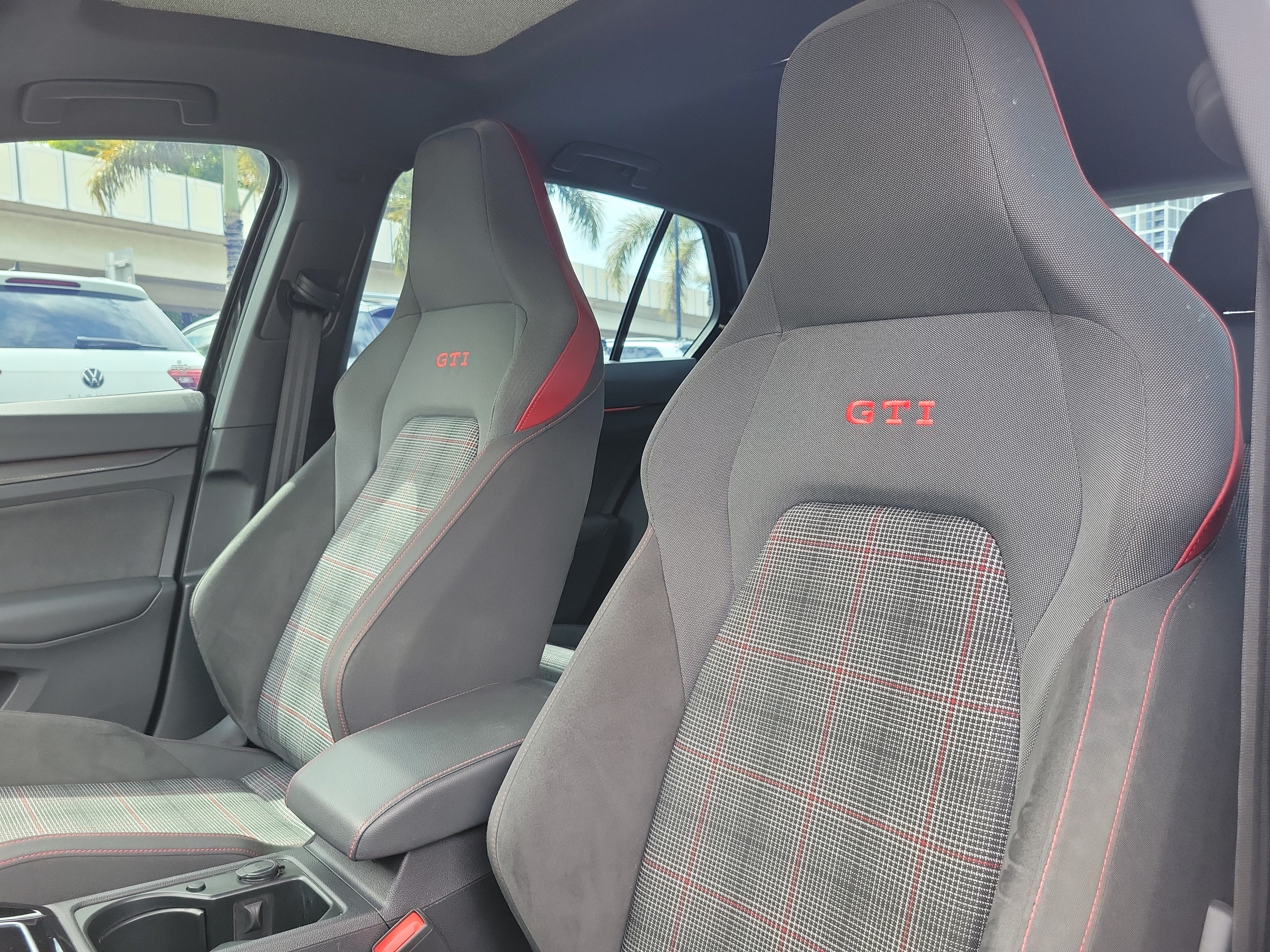 Certified 2023 Volkswagen GTI SE w/ Black Wheel Package FWD image 20