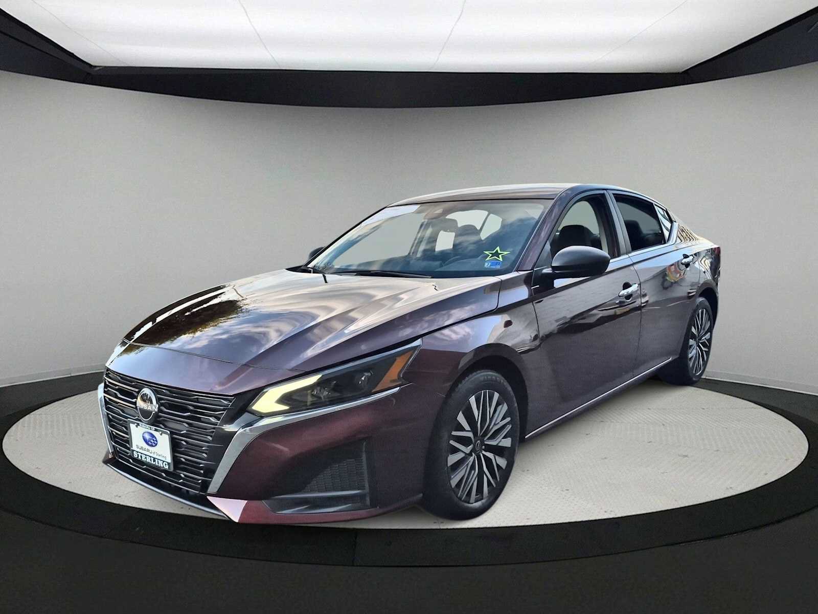 Used 2024 Nissan Altima 2.5 SV FWD image 4