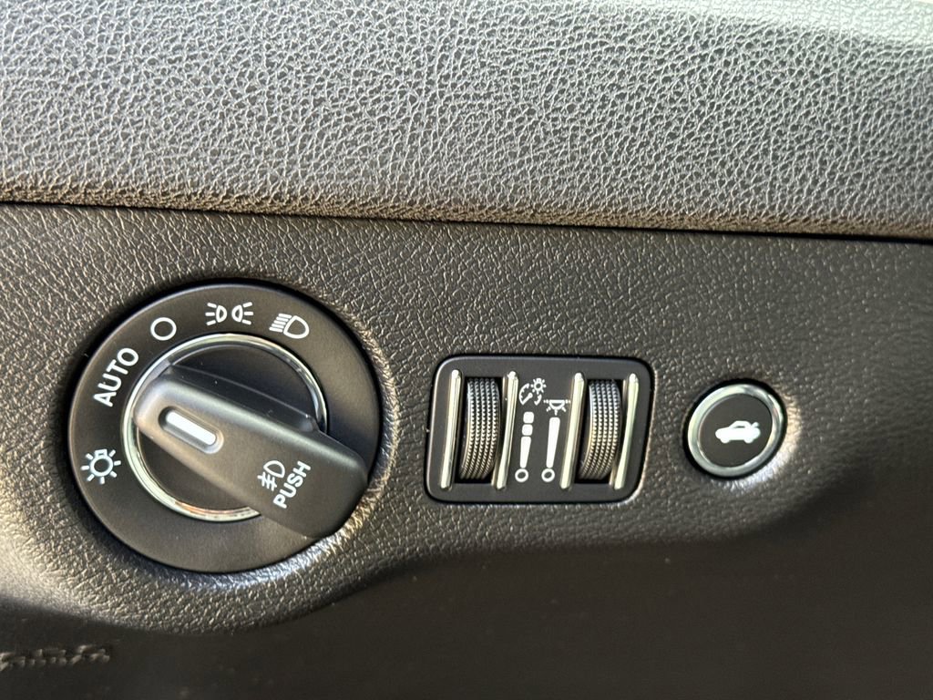Used 2023 Chrysler 300 Touring L RWD image 20