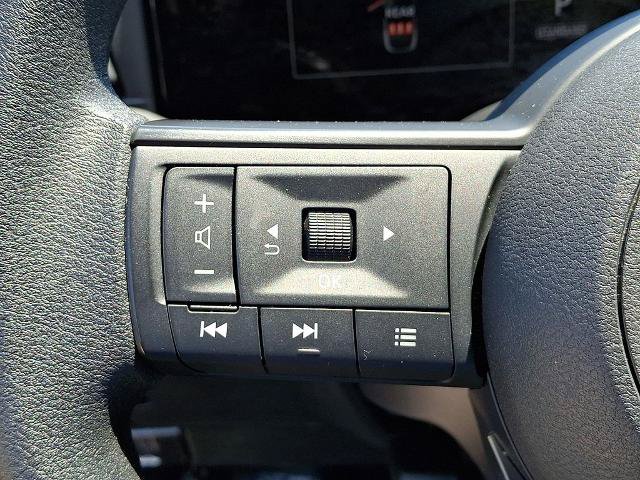 Certified 2025 Nissan Kicks S AWD/4WD image 22