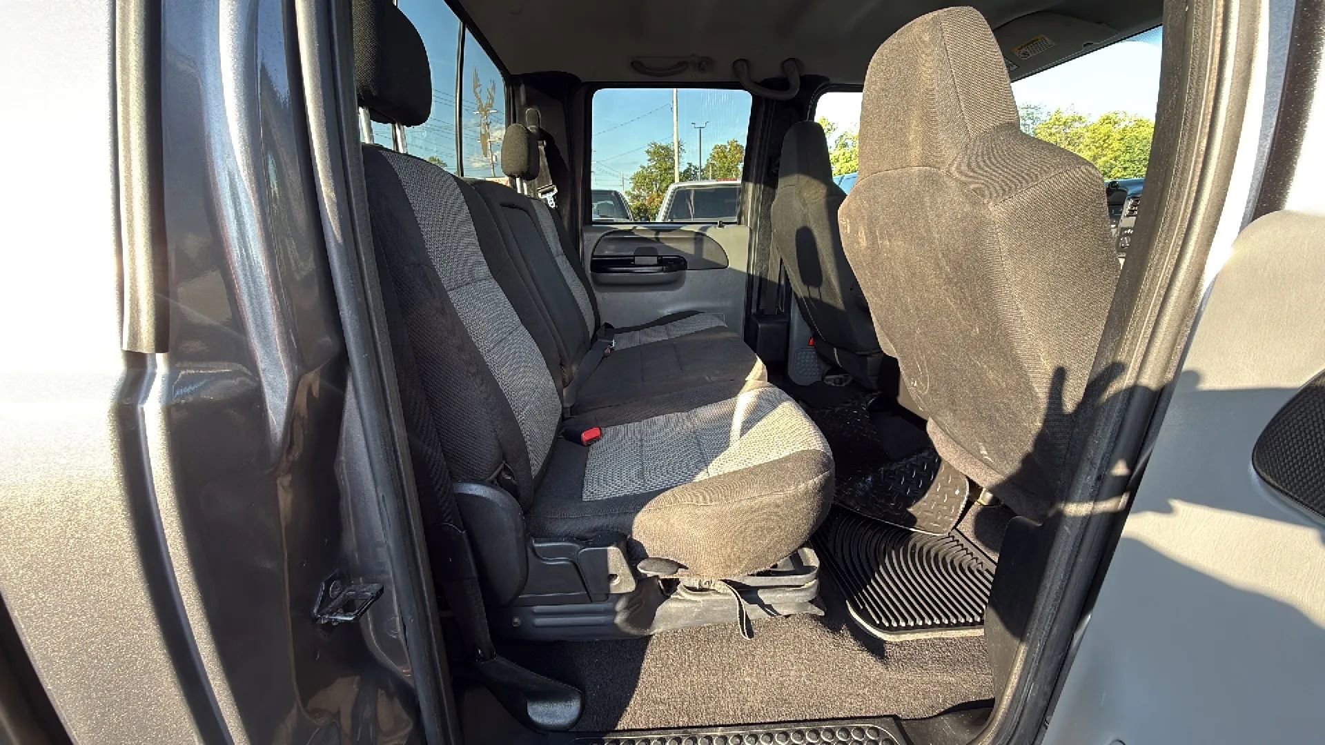 Used 2004 Ford F250 XLT image 15