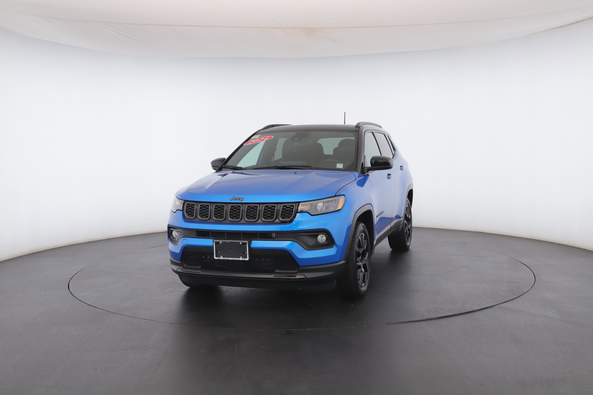 Used 2024 Jeep Compass Latitude w/ Sun and Sound Group image 38