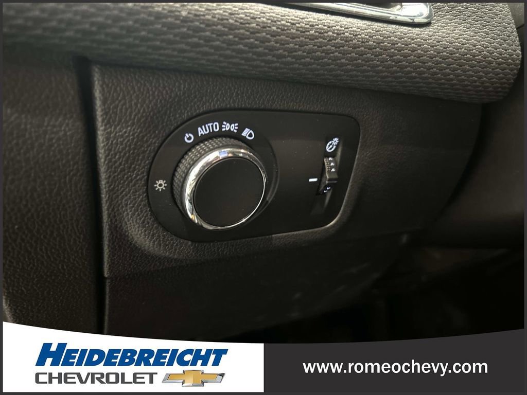 Used 2017 Chevrolet Cruze LT w/ Convenience Package image 19