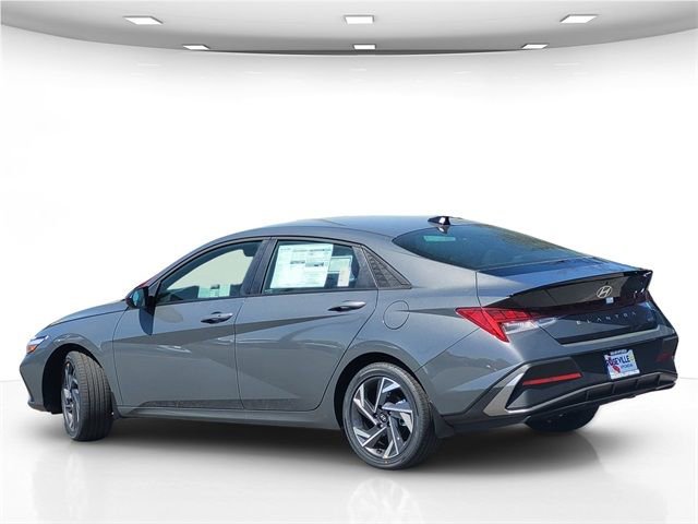 New 2025 Hyundai Elantra SEL FWD image 6