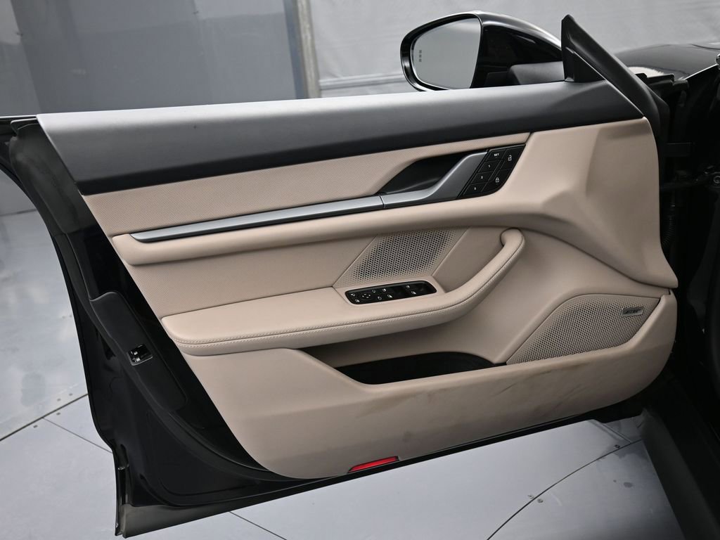 Certified 2025 Porsche Taycan image 15