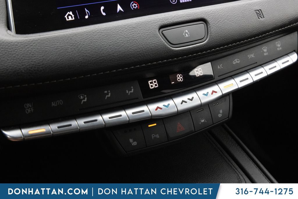Used 2020 Cadillac XT4 Premium Luxury w/ Cold Weather Package AWD/4WD image 12