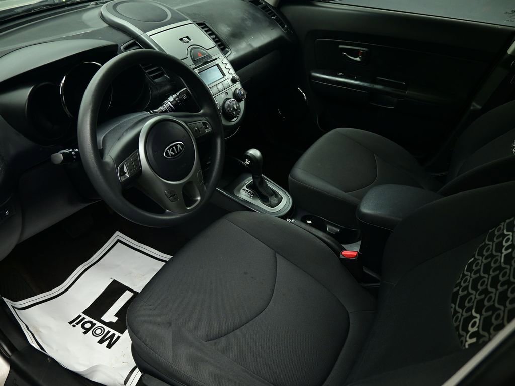 Used 2011 Kia Soul + image 47