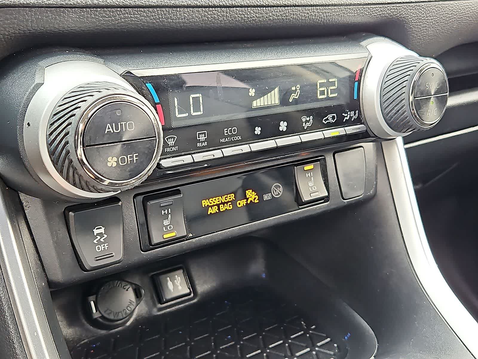 Used 2019 Toyota RAV4 XLE Premium w/ Cold Weather Package AWD/4WD image 23