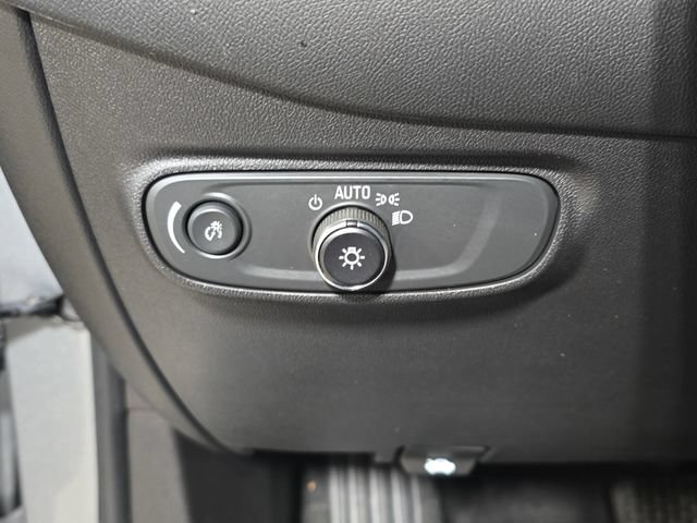 Used 2024 Chevrolet Equinox LS w/ Driver Confidence II Package AWD/4WD image 26