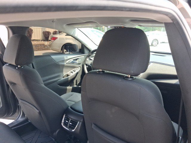 Used 2017 Chevrolet Malibu LT FWD image 20