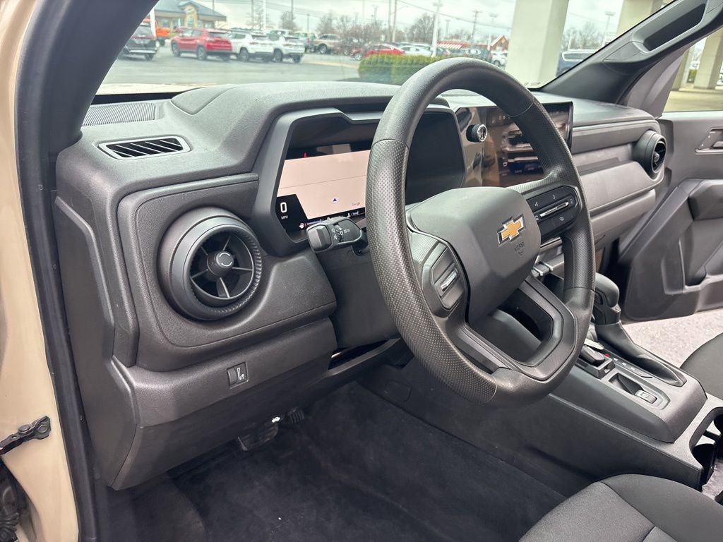 Used 2024 Chevrolet Colorado W/T image 42
