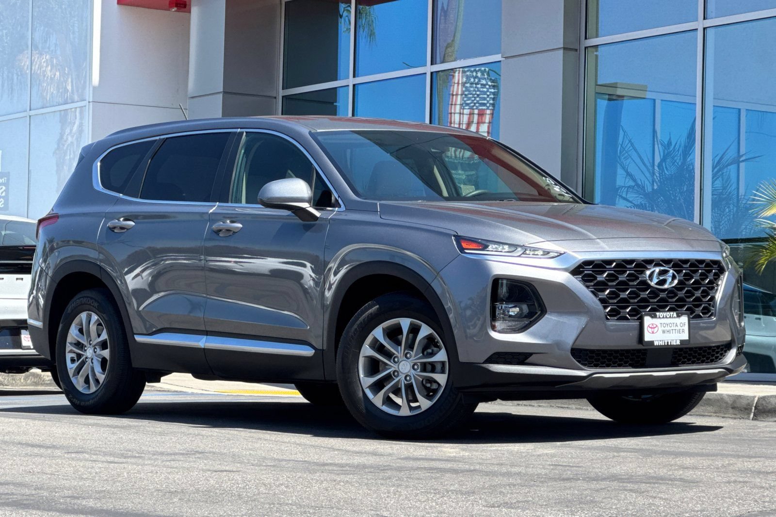 Used 2019 Hyundai Santa Fe SE FWD image 2