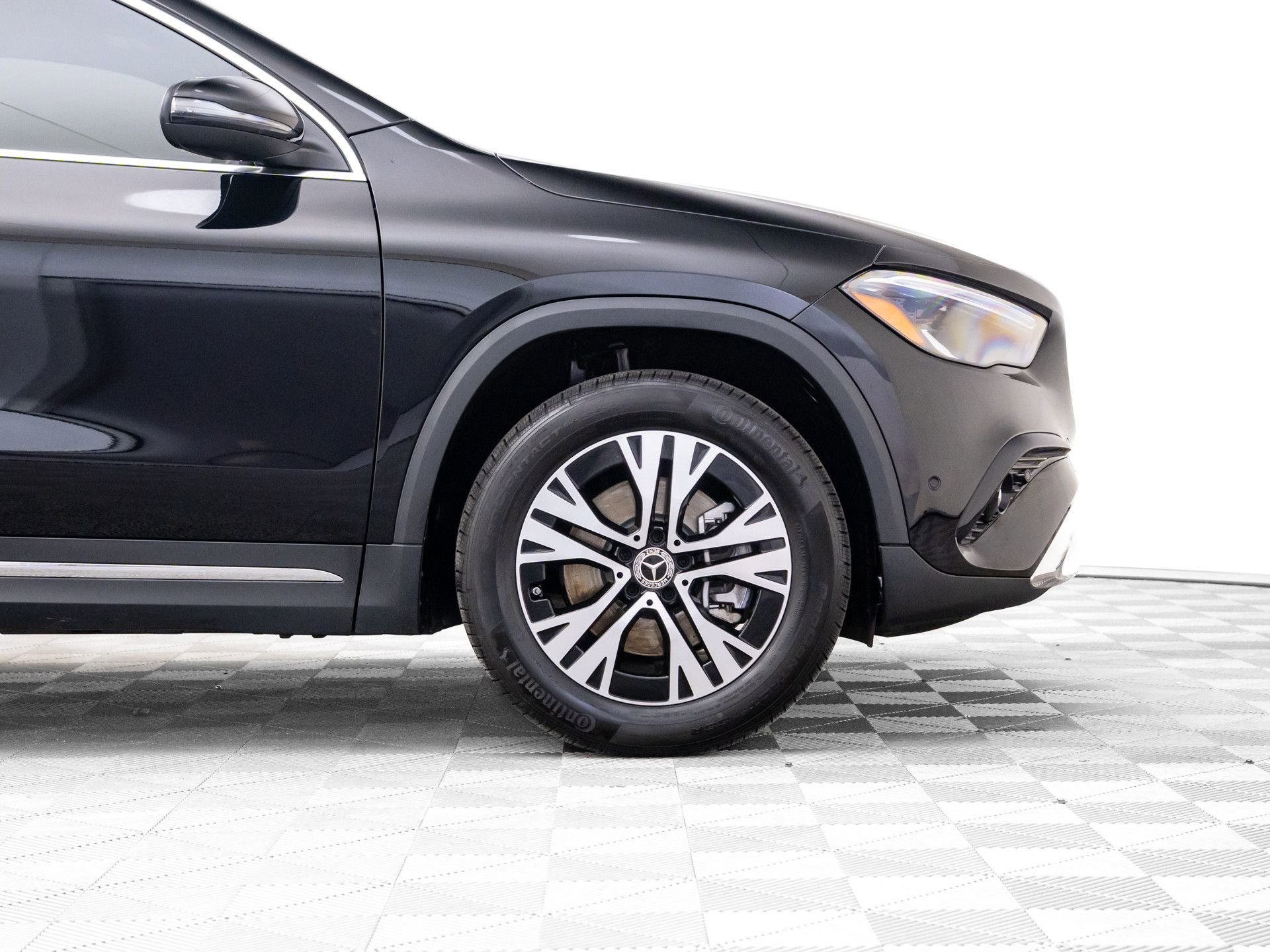 Certified 2025 Mercedes-Benz GLA 250 GLA 250 w/ Exclusive Package image 35