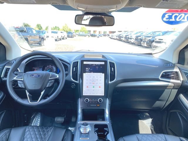 Used 2023 Ford Edge Titanium w/ Class II Trailer Tow Package AWD/4WD image 19