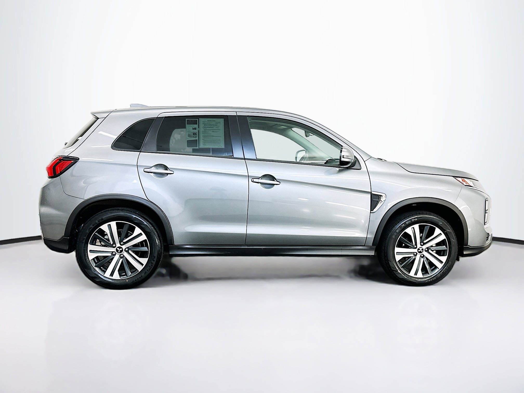 Used 2025 Mitsubishi Outlander Sport SE image 10