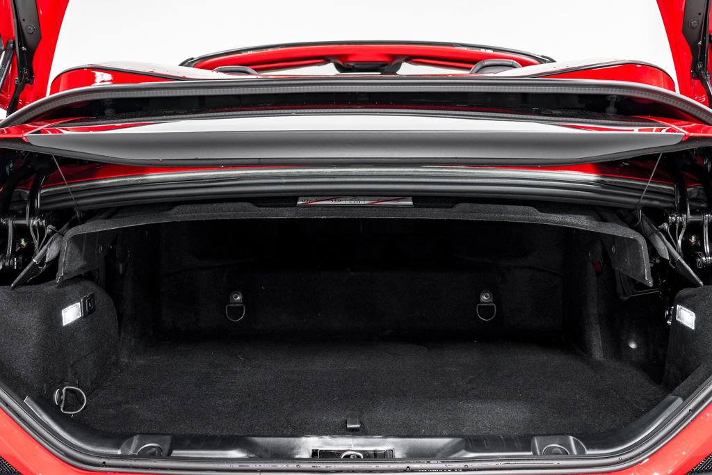 Used 2020 Ferrari Portofino RWD image 59