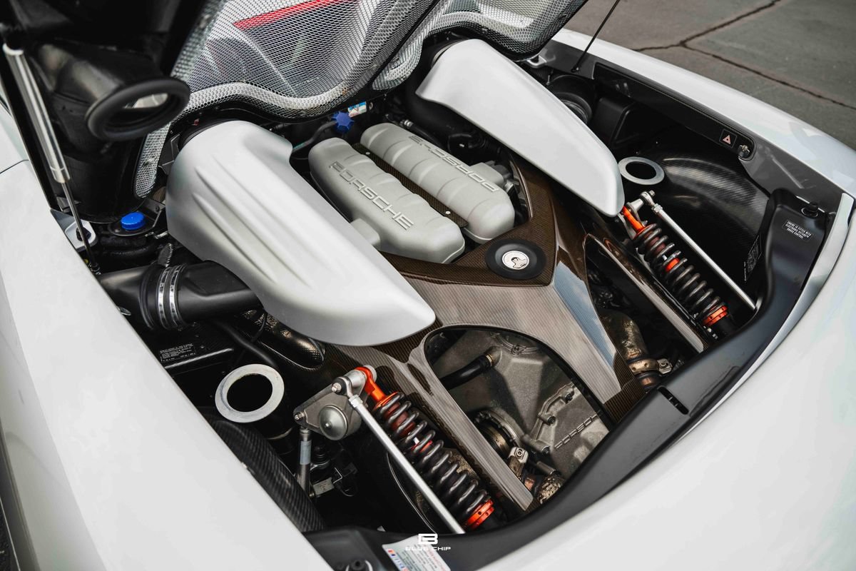 Used 2004 Porsche Carrera GT RWD image 33
