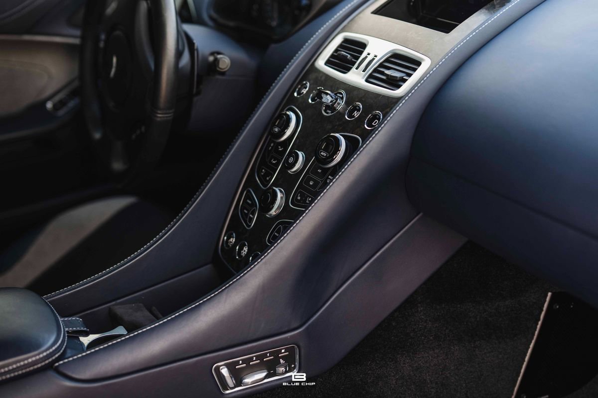 Used 2018 Aston Martin Vanquish S image 29