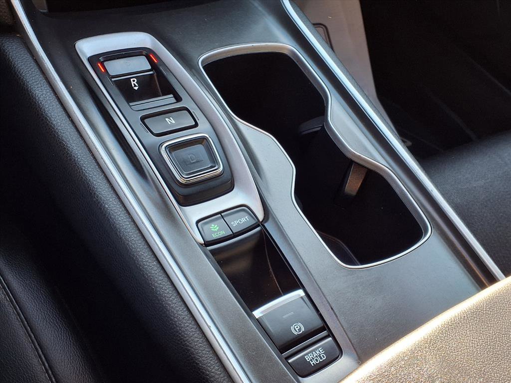 Used 2018 Honda Accord Sport image 9