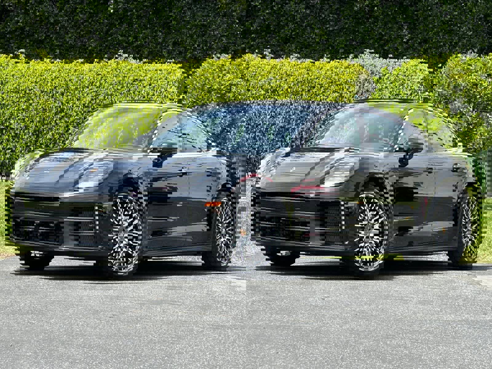 New 2026 Porsche Panamera image 1