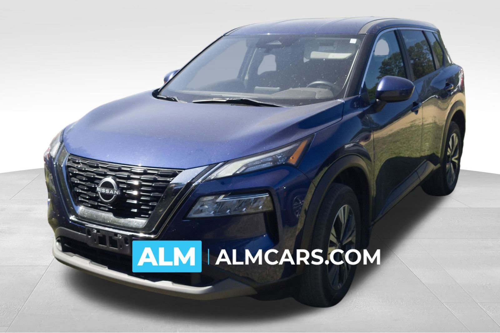 Used 2023 Nissan Rogue SV image 1