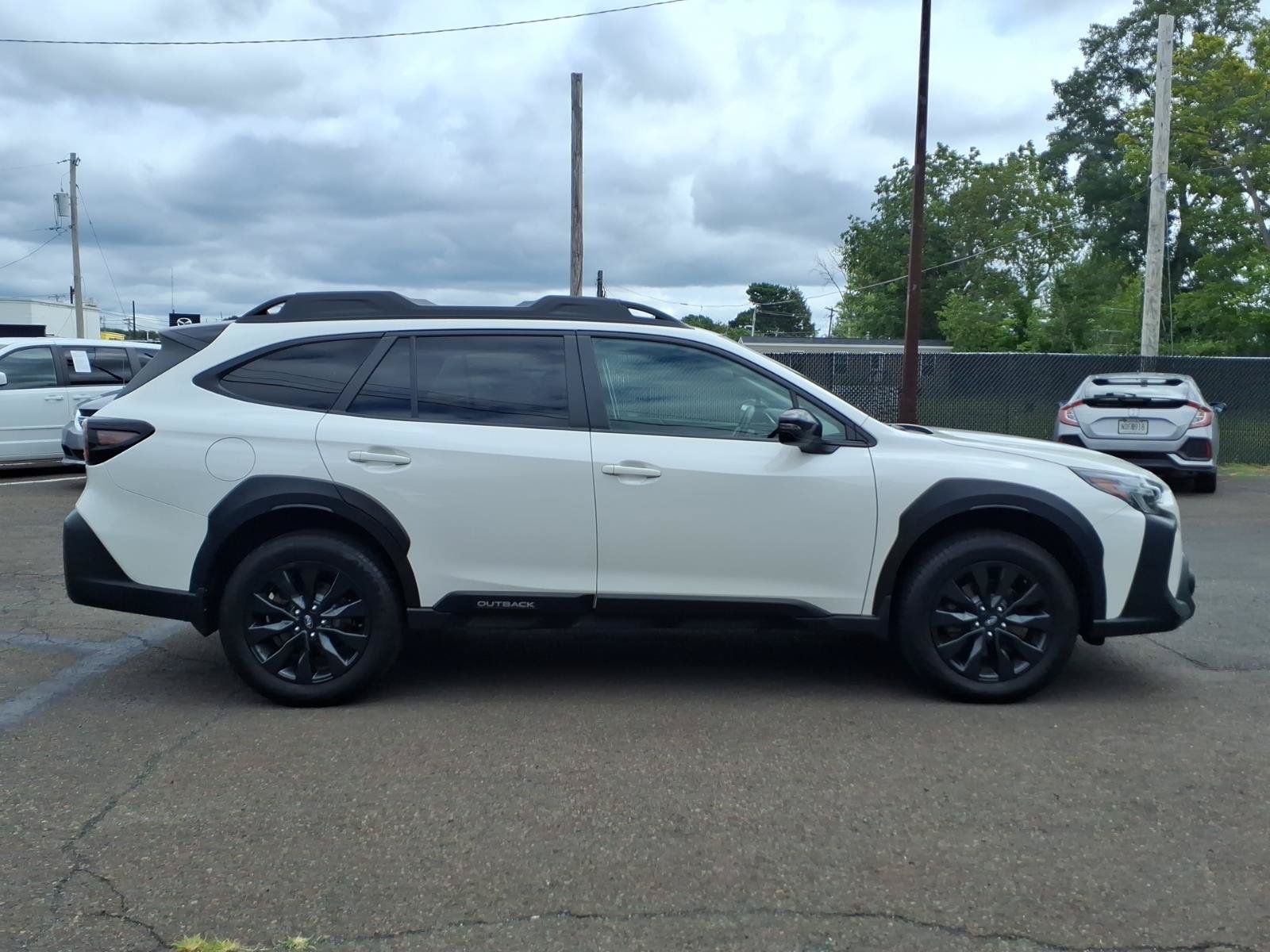 Used 2024 Subaru Outback Onyx Edition AWD/4WD image 2