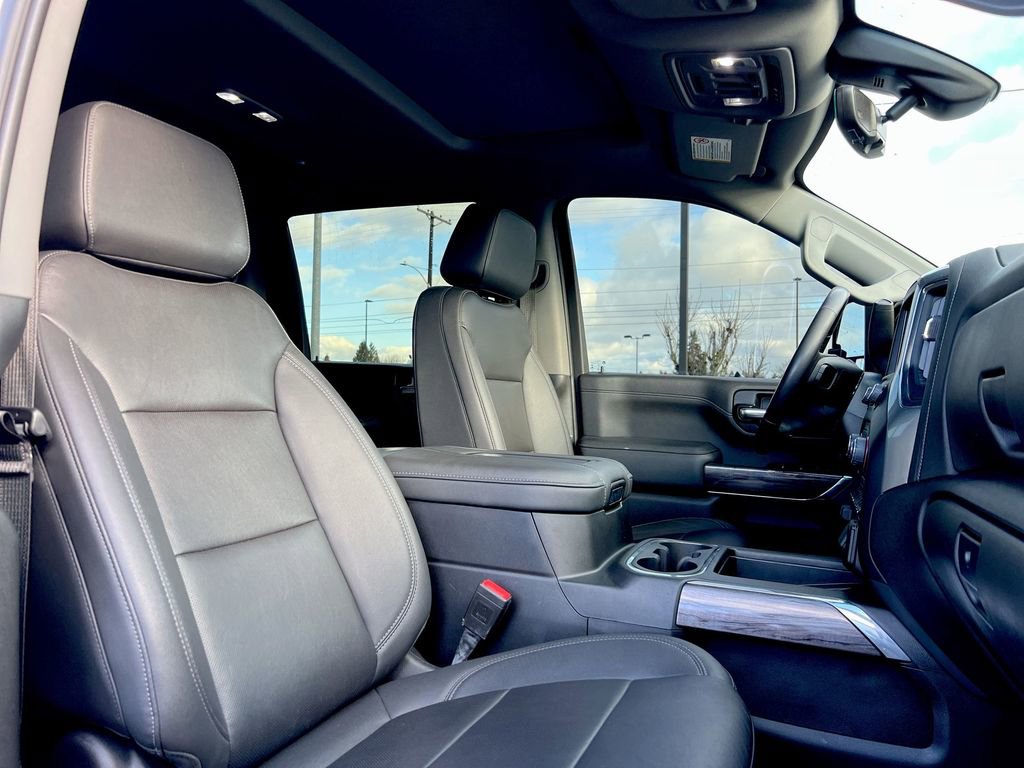 Used 2022 Chevrolet Silverado 3500 LTZ w/ LTZ Premium Package image 21