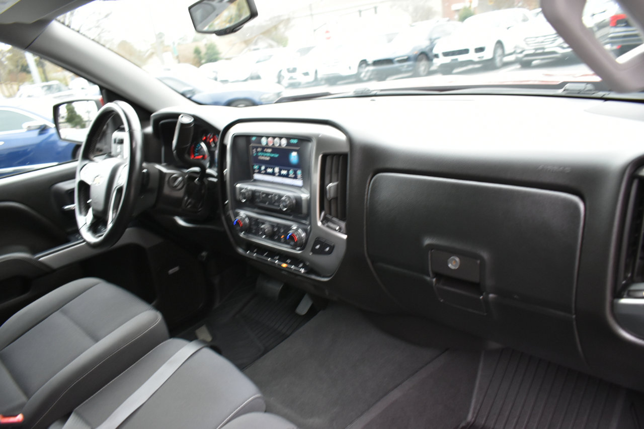 Used 2018 Chevrolet Silverado 1500 LT w/ All Star Edition image 13
