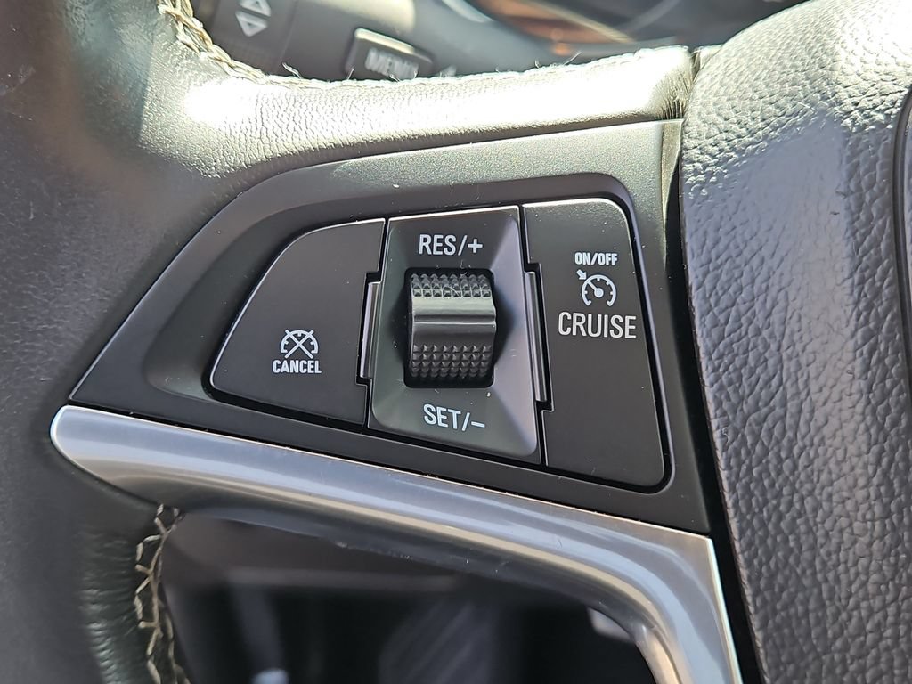 Used 2021 Buick Encore Preferred FWD image 24
