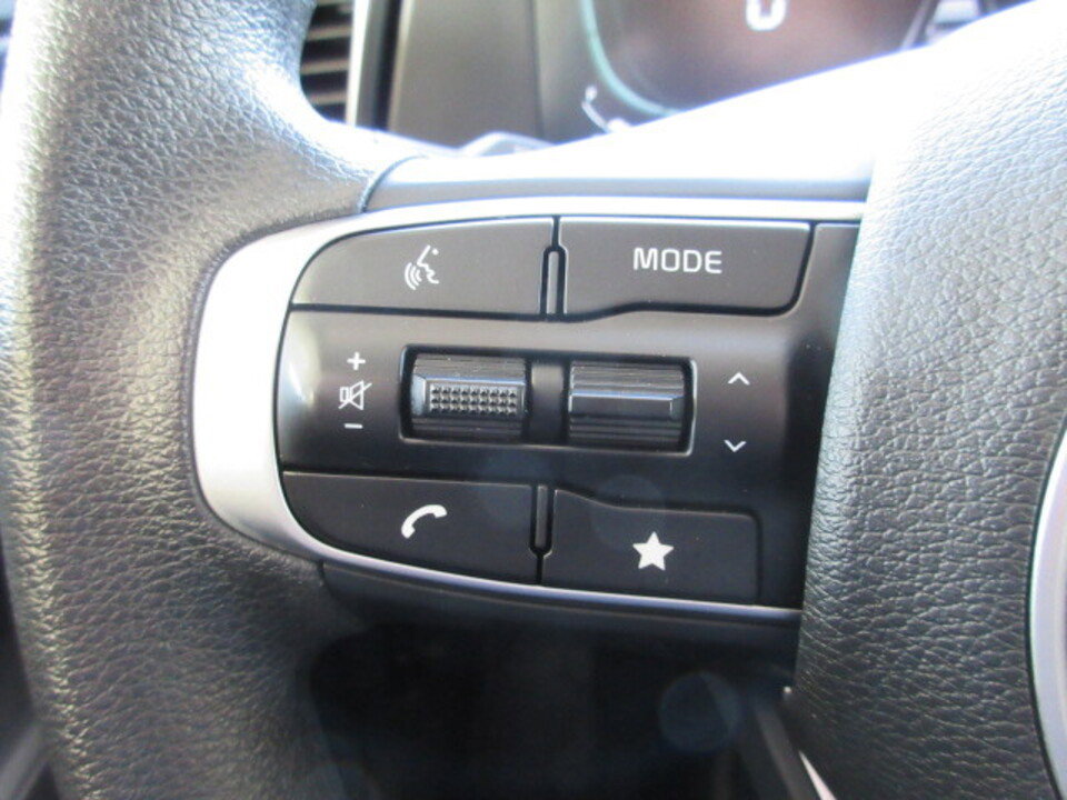 Used 2024 Kia Sportage LX image 16
