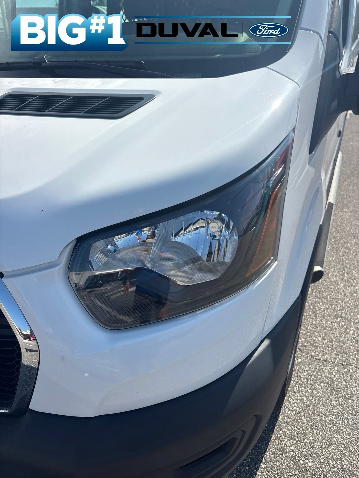 Used 2024 Ford Transit 250 Low Roof w/ Exterior Upgrade Package RWD image 8