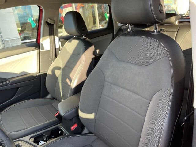 Used 2022 Volkswagen Taos SE image 10