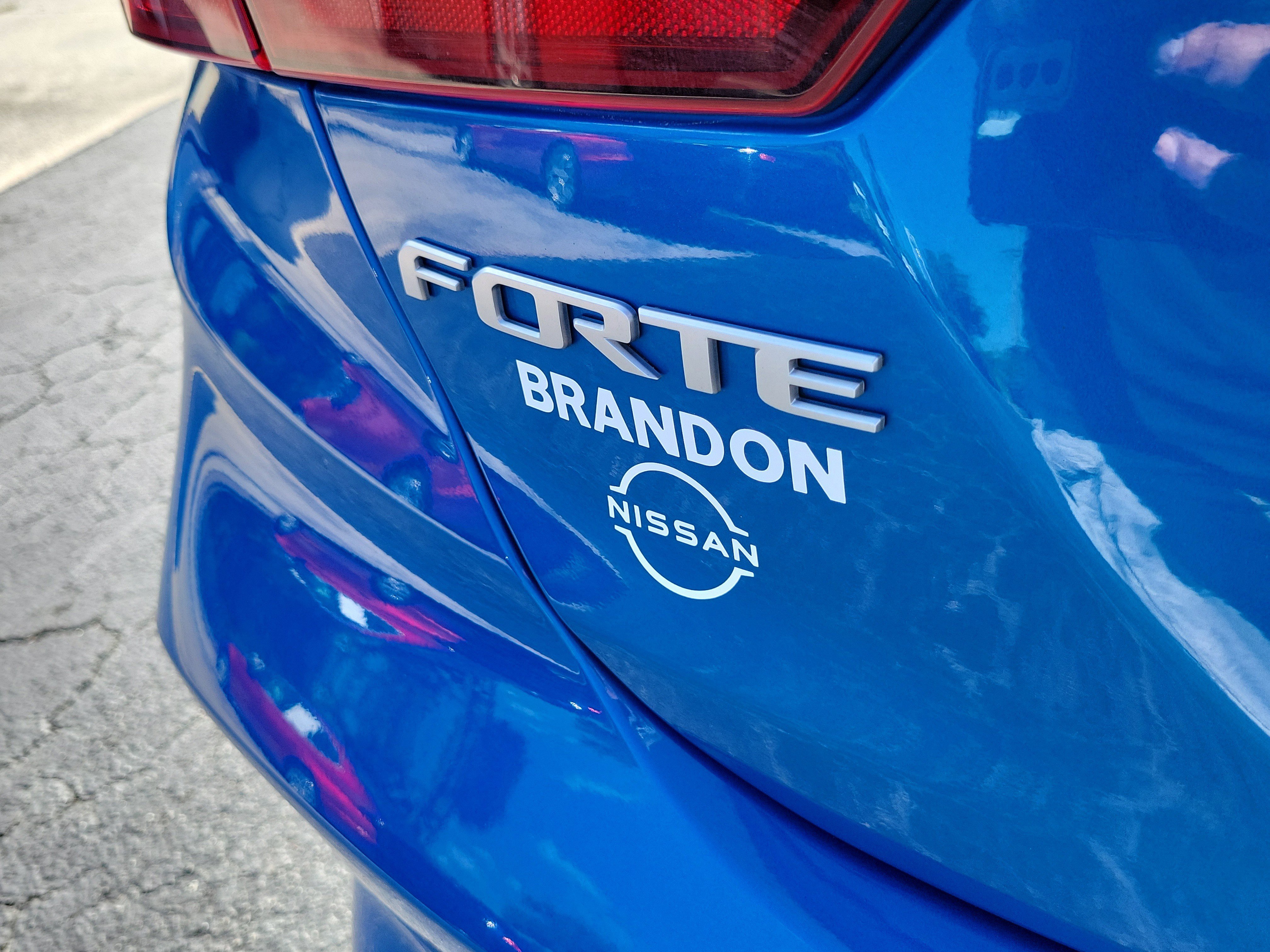Used 2024 Kia Forte GT-Line FWD image 9