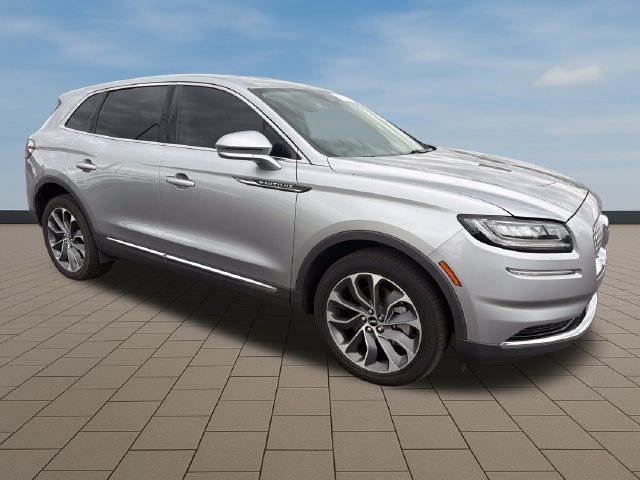 Certified 2023 Lincoln Nautilus Reserve AWD/4WD image 10