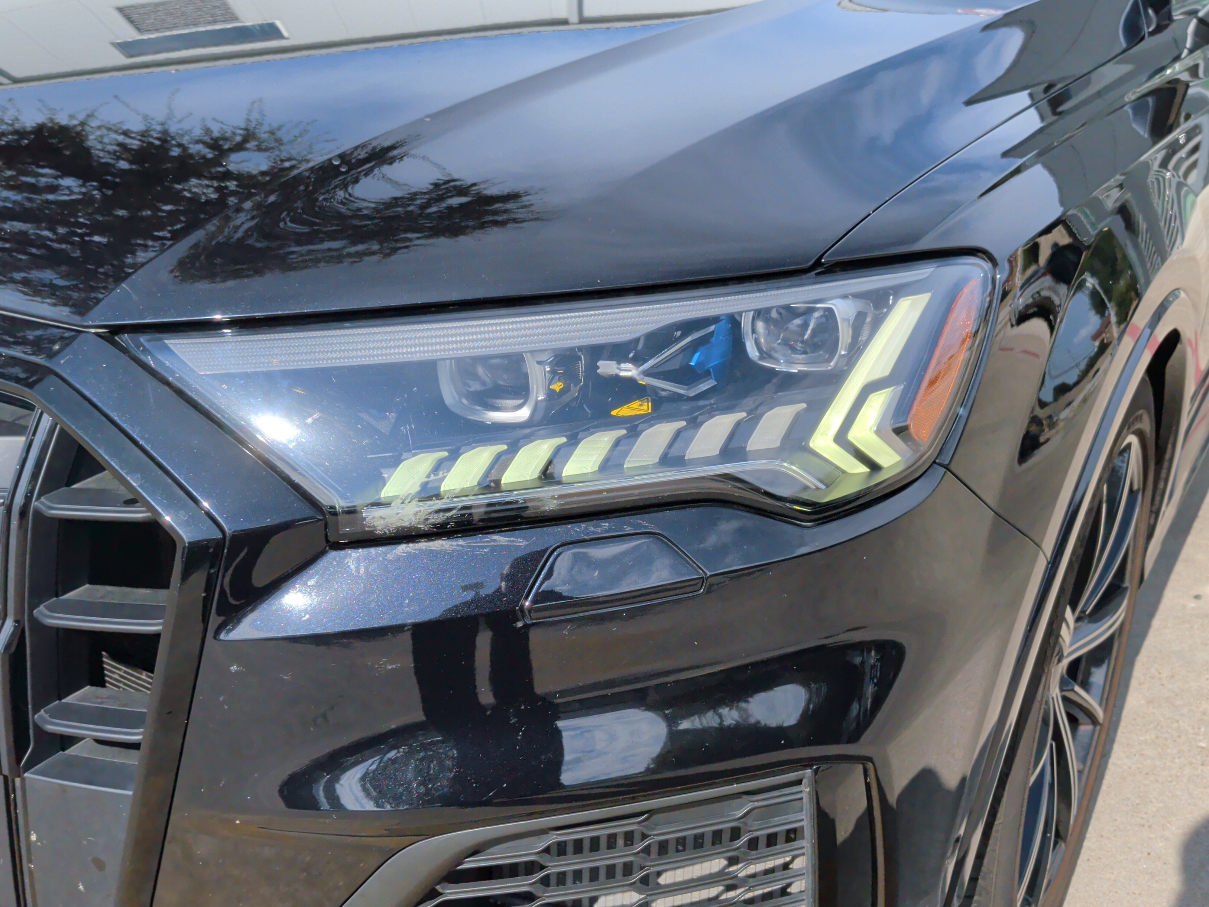 Used 2021 Audi SQ7 Prestige AWD/4WD image 6
