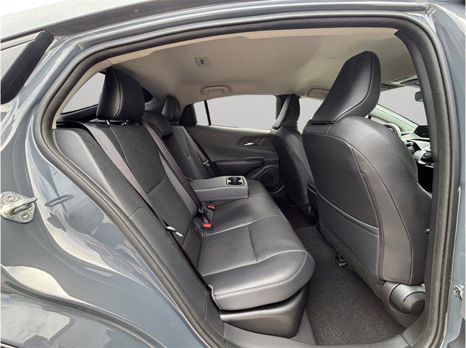 Used 2024 Toyota Prius XLE FWD image 40