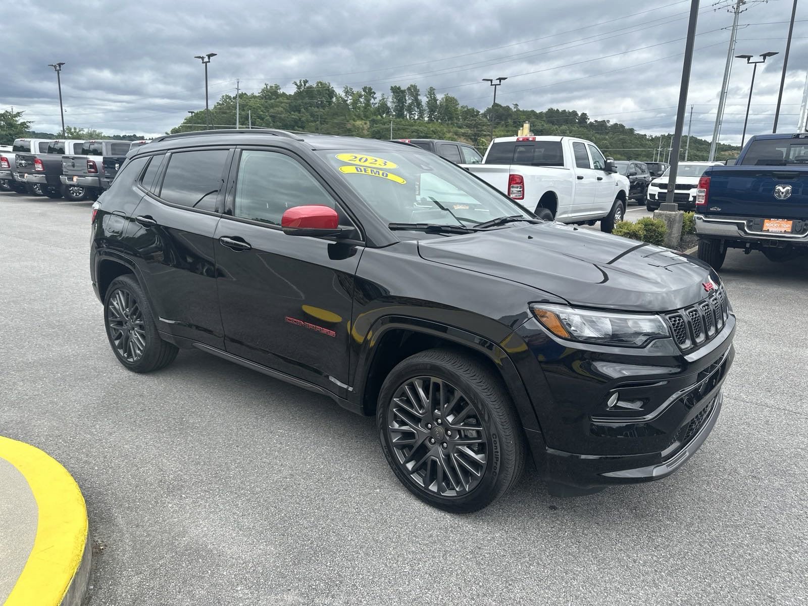 Used 2023 Jeep Compass Limited AWD/4WD image 5