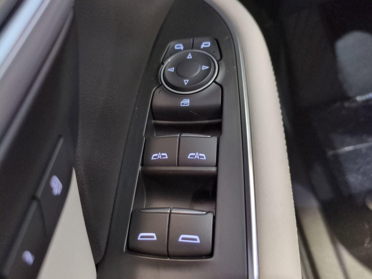New 2026 Buick Envision Avenir image 18