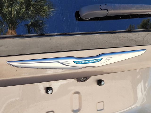 Certified 2018 Chrysler Pacifica Touring-L image 11