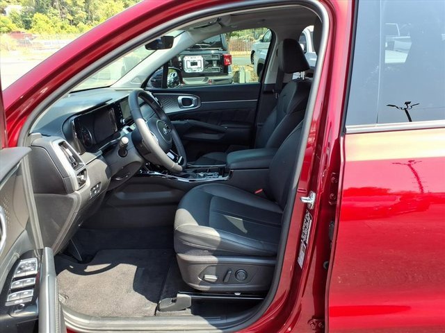 Used 2021 Kia Sorento SX image 4