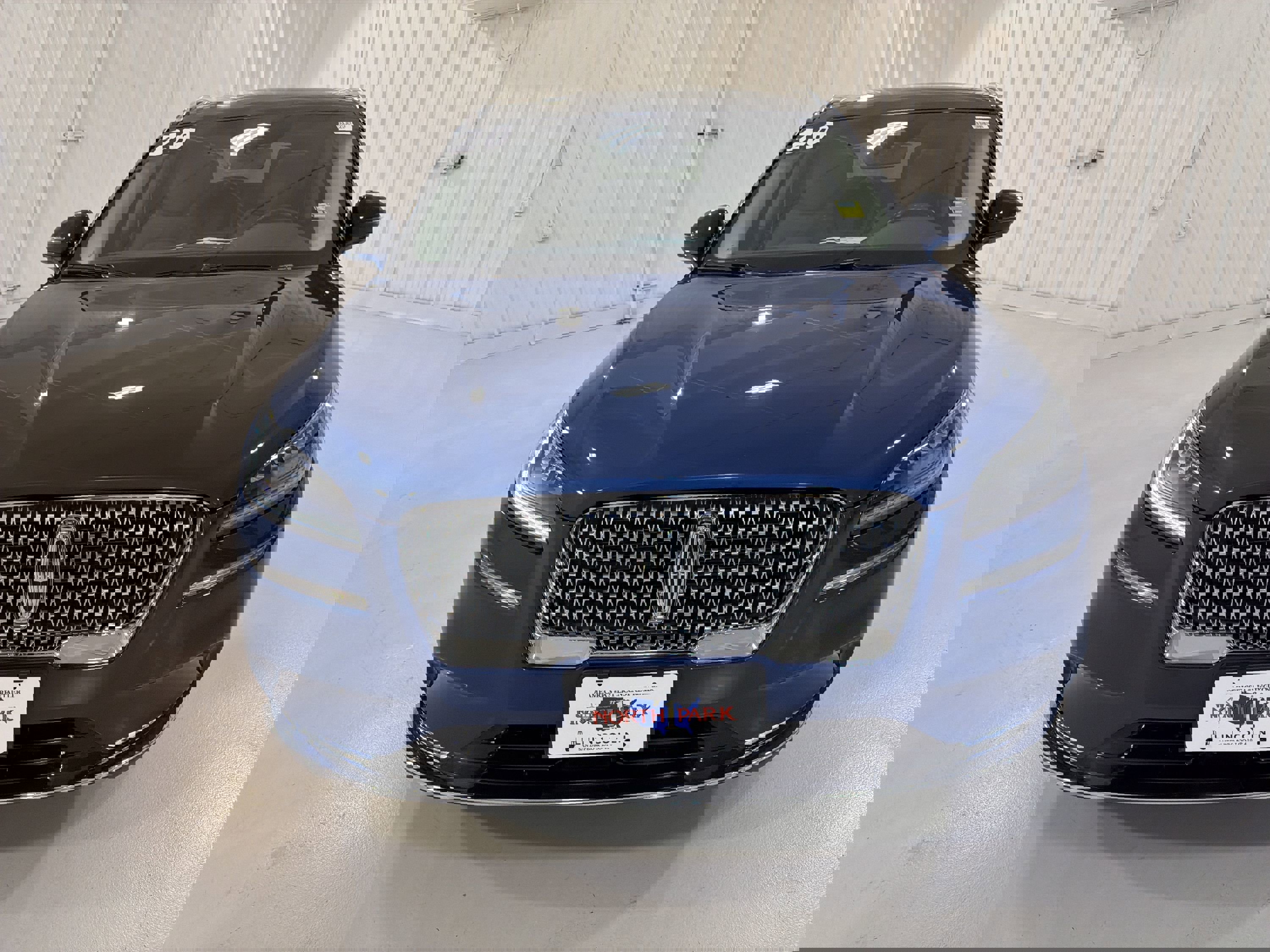 Used 2020 Lincoln Corsair Reserve w/ Elements Package FWD image 32