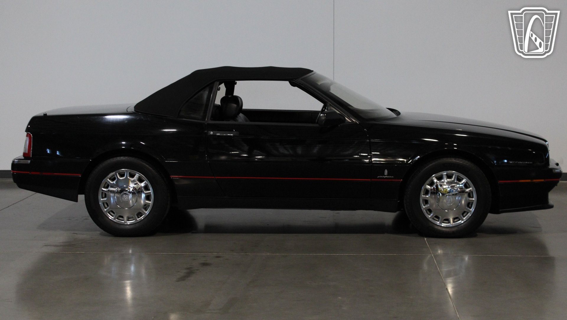 Used 1993 Cadillac Allante FWD image 24