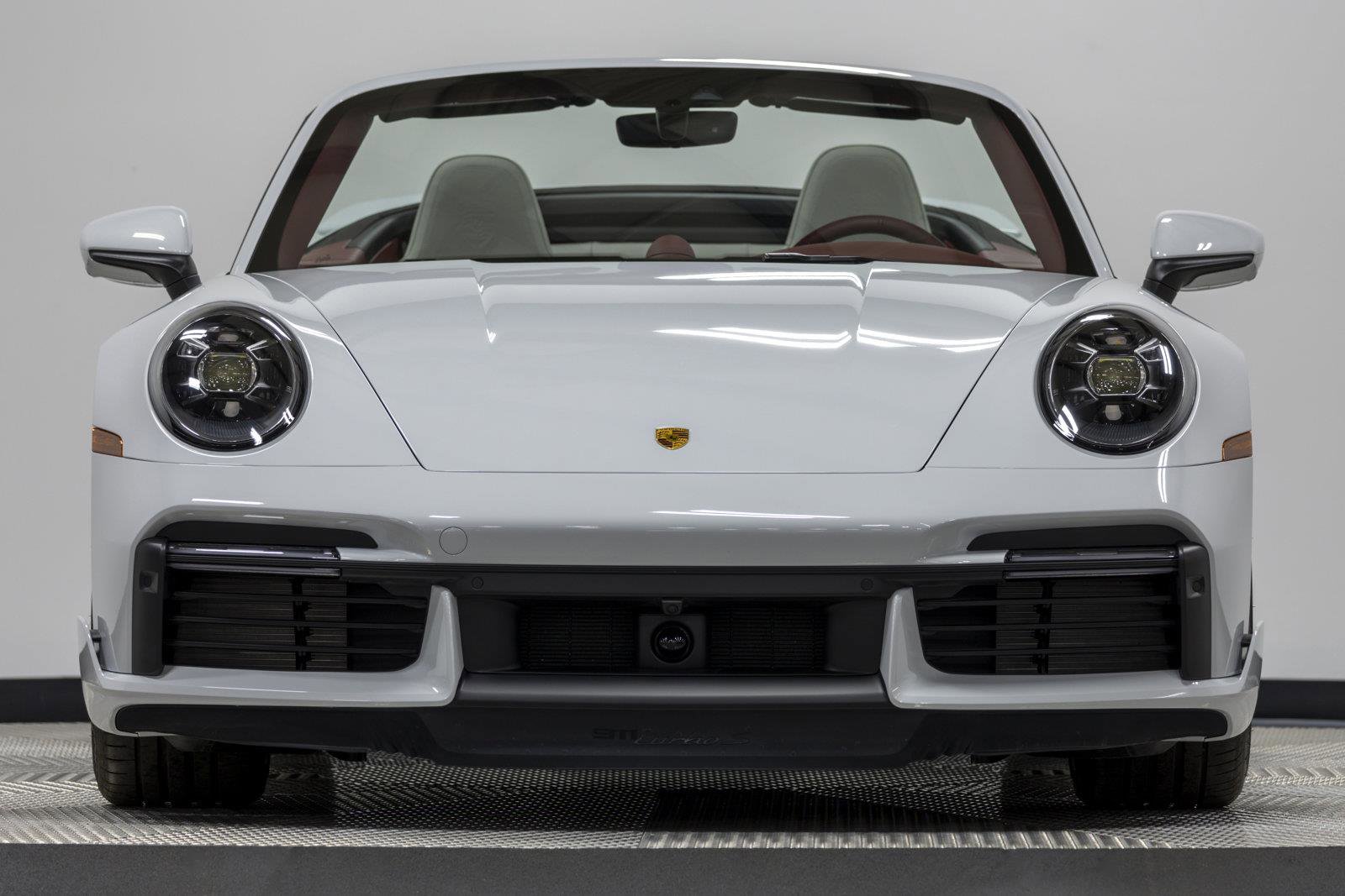 Used 2022 Porsche 911 Turbo S image 2