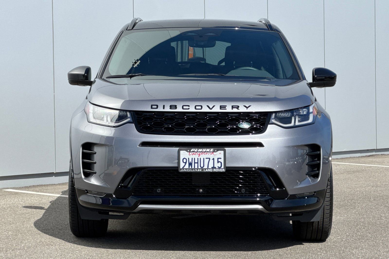 Used 2025 Land Rover Discovery Sport Dynamic SE AWD/4WD image 8