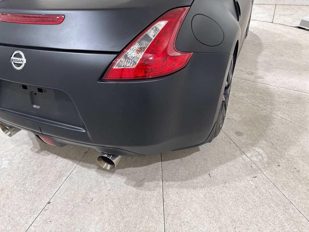 Used 2016 Nissan 370Z Coupe RWD image 22